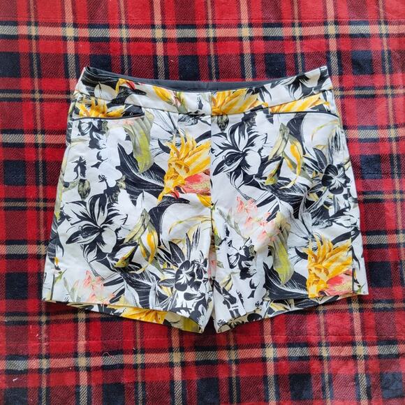 WHBM The 5" Floral Print Shorts - Picture 1 of 4